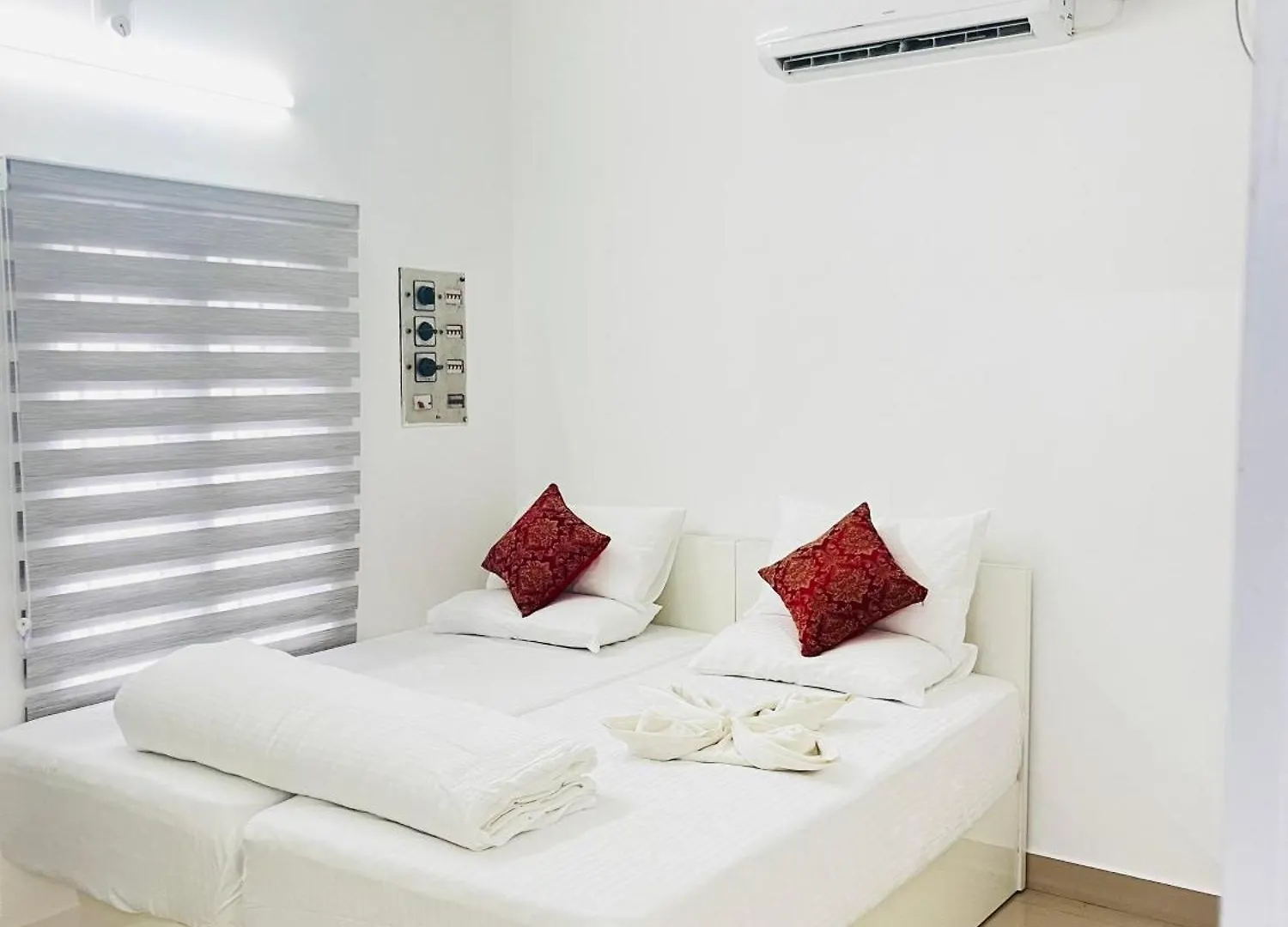 The Signature Suites Kochi 0*,  Indie